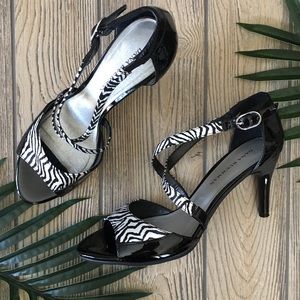 NEW Dana Buchman Zebra Criss Cross Strap Heels 9